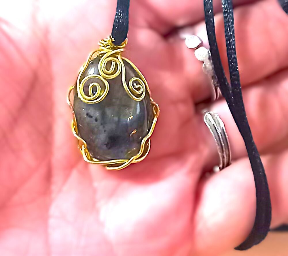 Collana Labradorite Incastonata su Wire Dorato